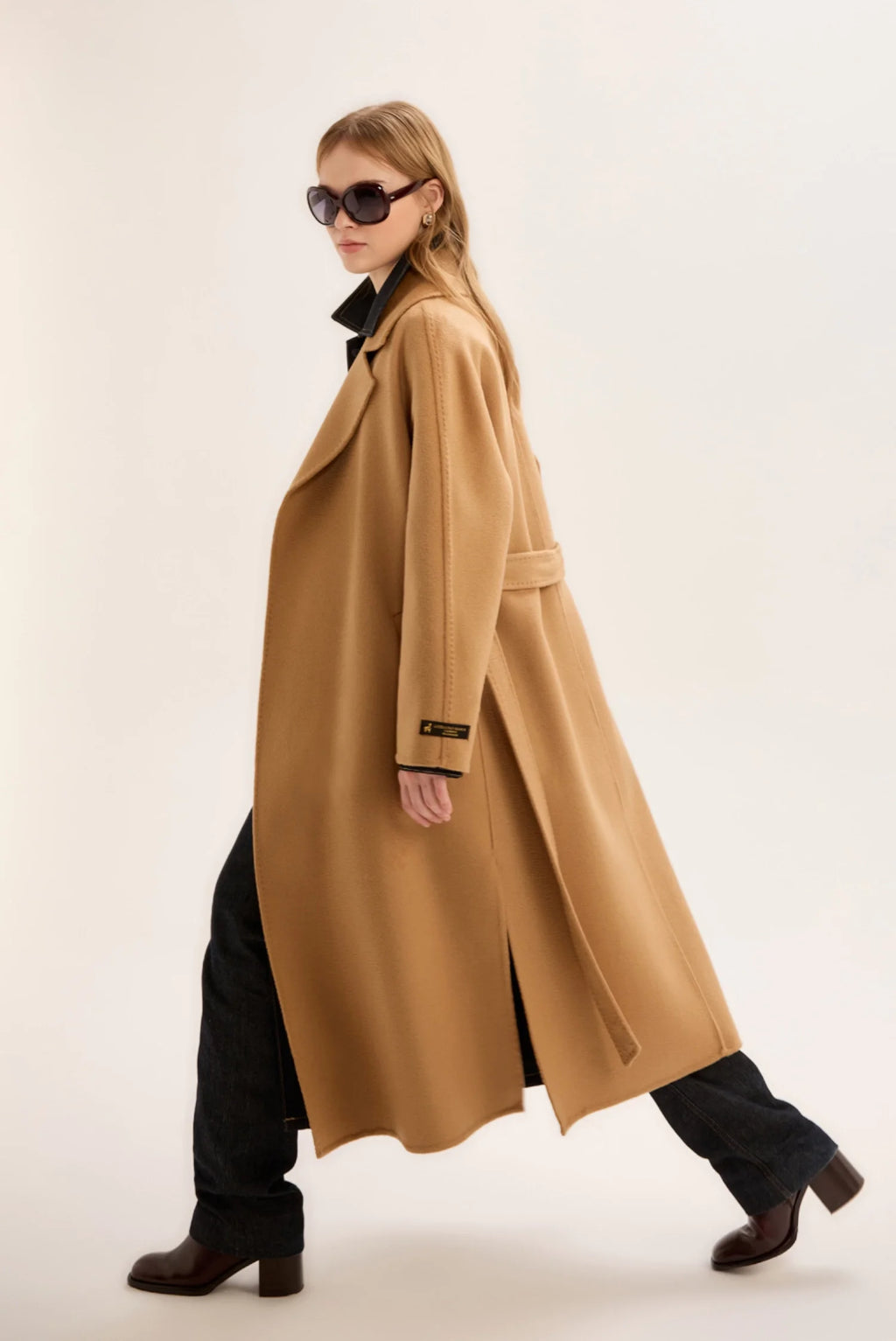 HAND-STITCHED CASHMERE COAT CAMEL