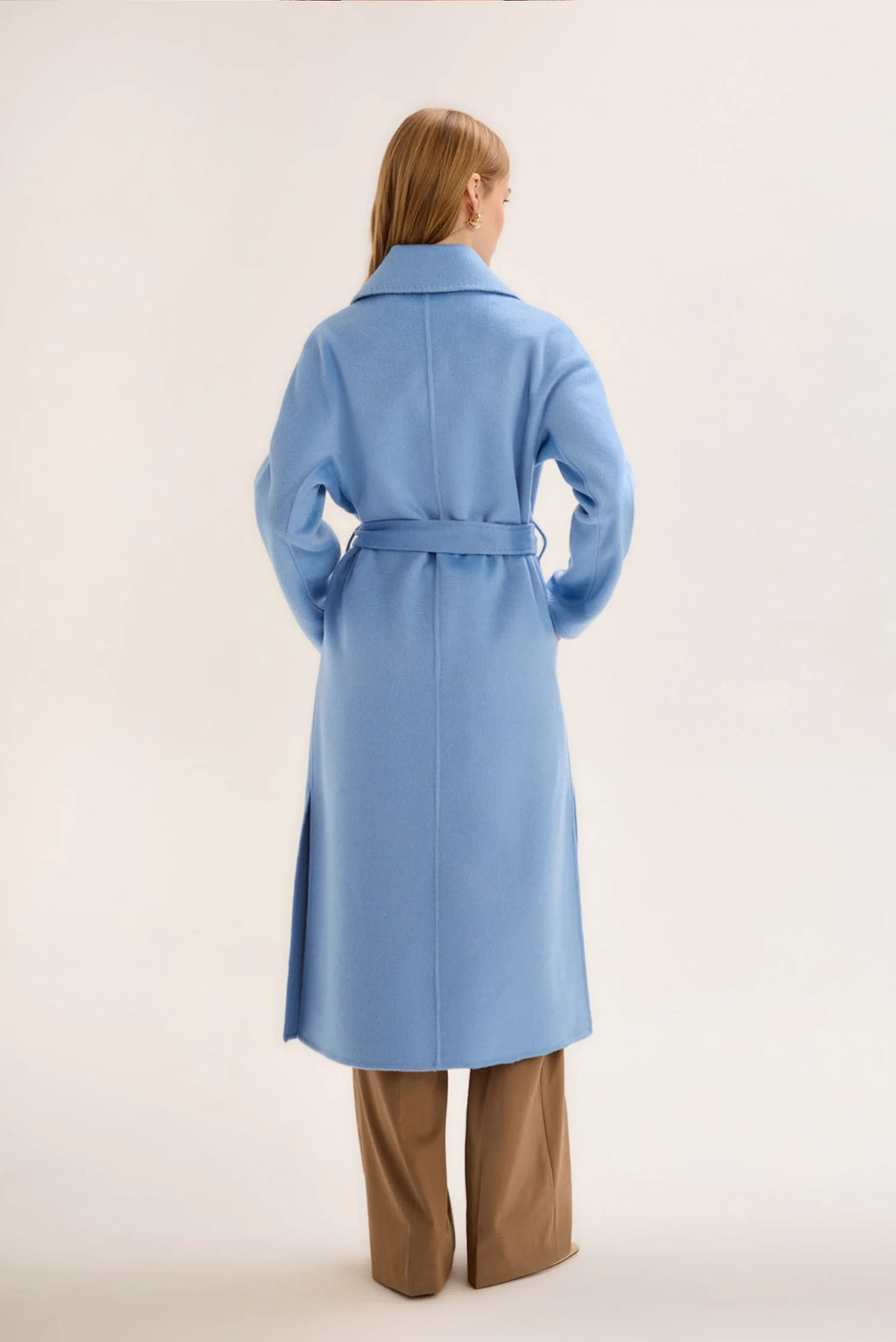 HAND-STITCHED CASHMERE COAT, BLUE.