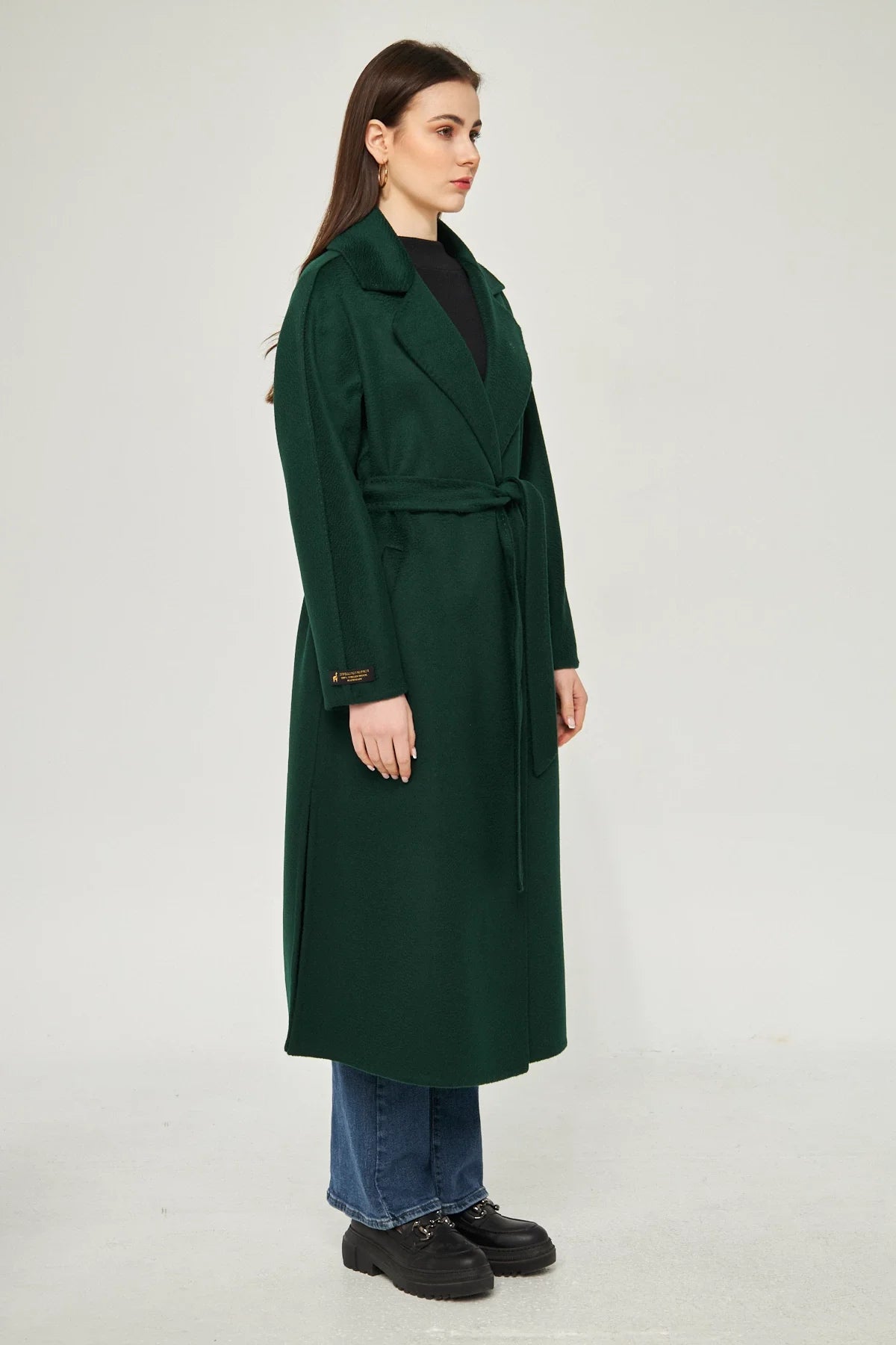 HAND-STITCHED CASHMERE COAT, GREEN.