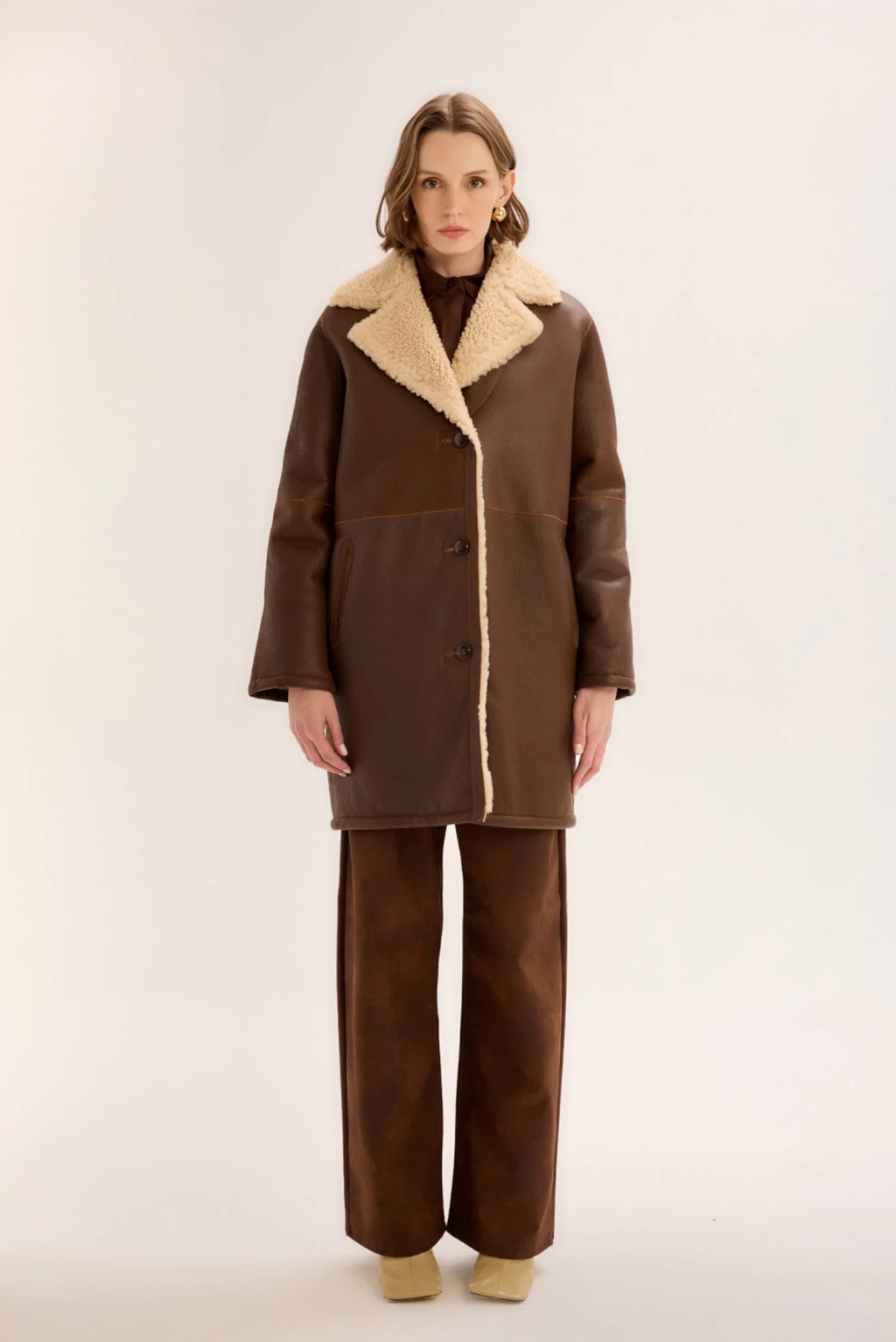 SHEARLING DETAILED BROWN SHORT LEATHER COAT