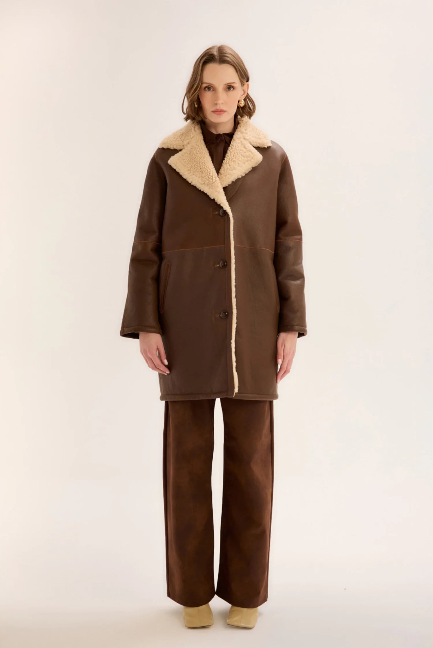 SHEARLING DETAILED BROWN SHORT LEATHER COAT